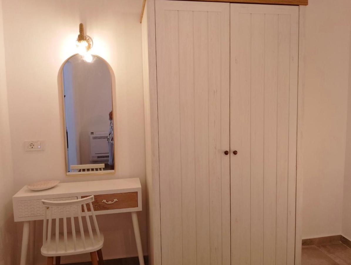 Santorossa Luxury Villas Emporio  Esterno foto