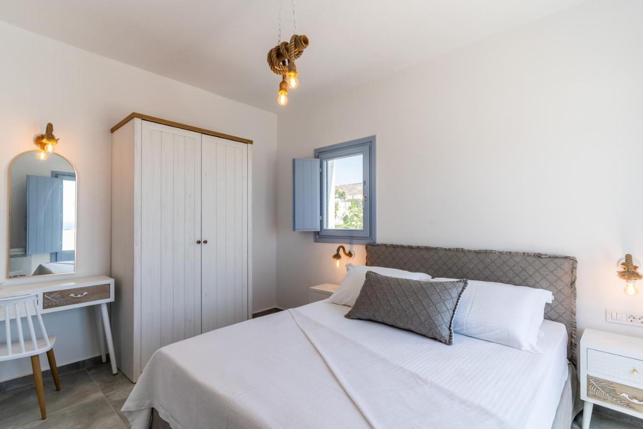 Santorossa Luxury Villas Emporio  Esterno foto